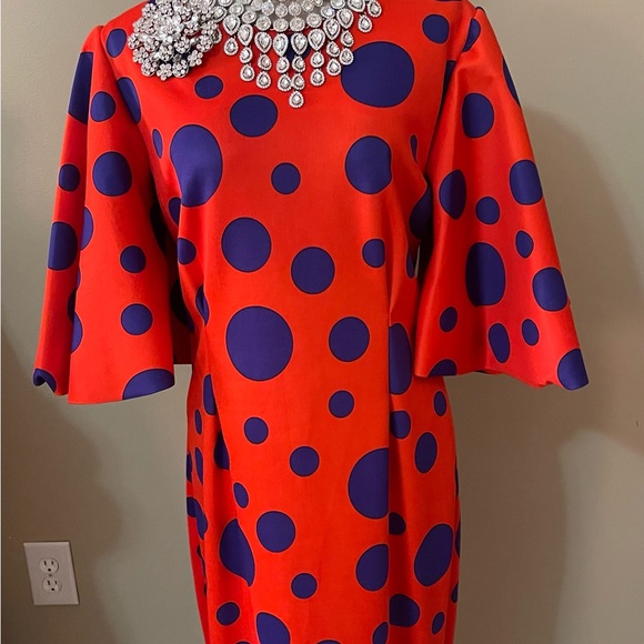 Beautiful flare sleeves mid-length dress - Picture 3 of 4